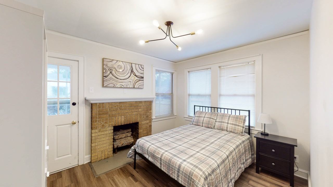 3327 Sims St - Photo 4 of 13