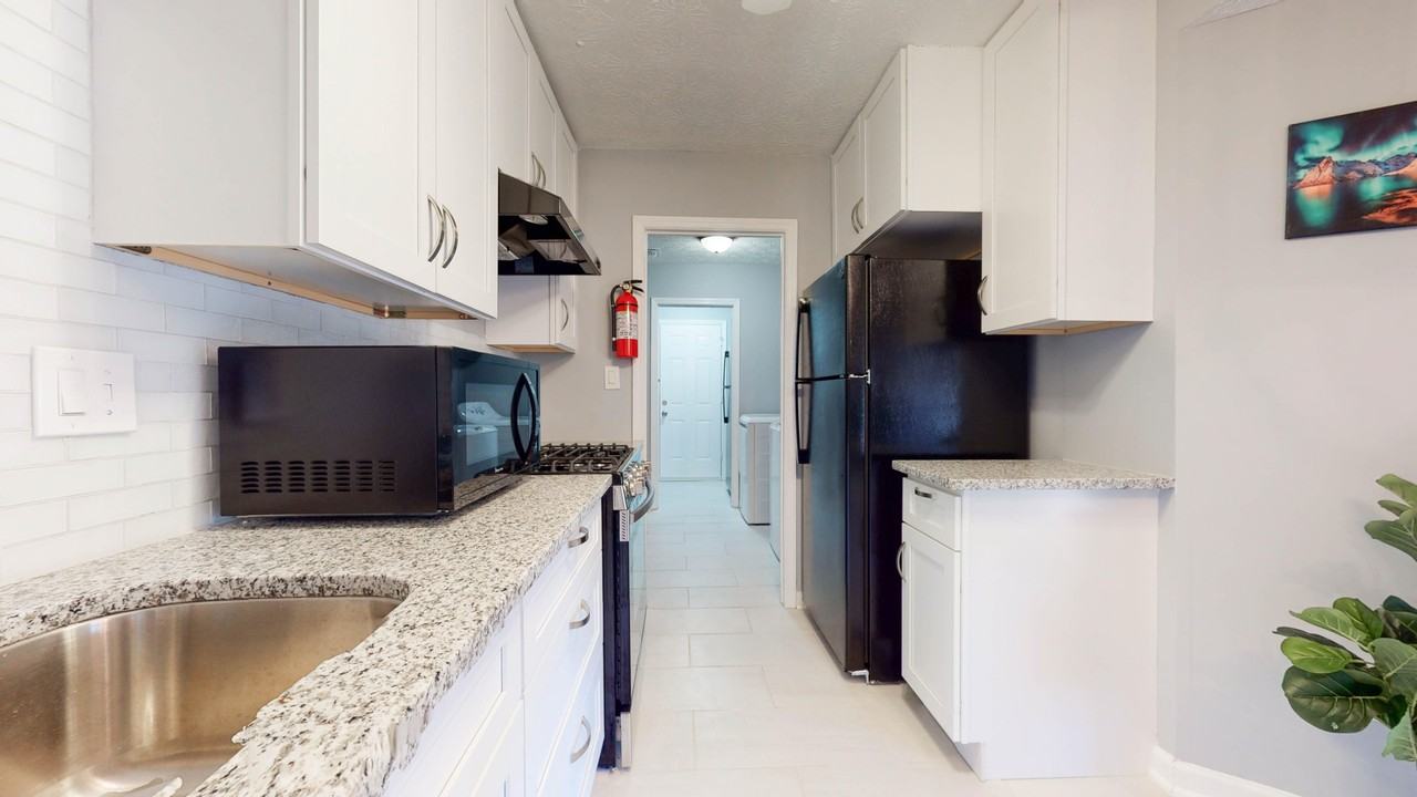 383 Wesley Park Dr #1 - Photo 7 of 12