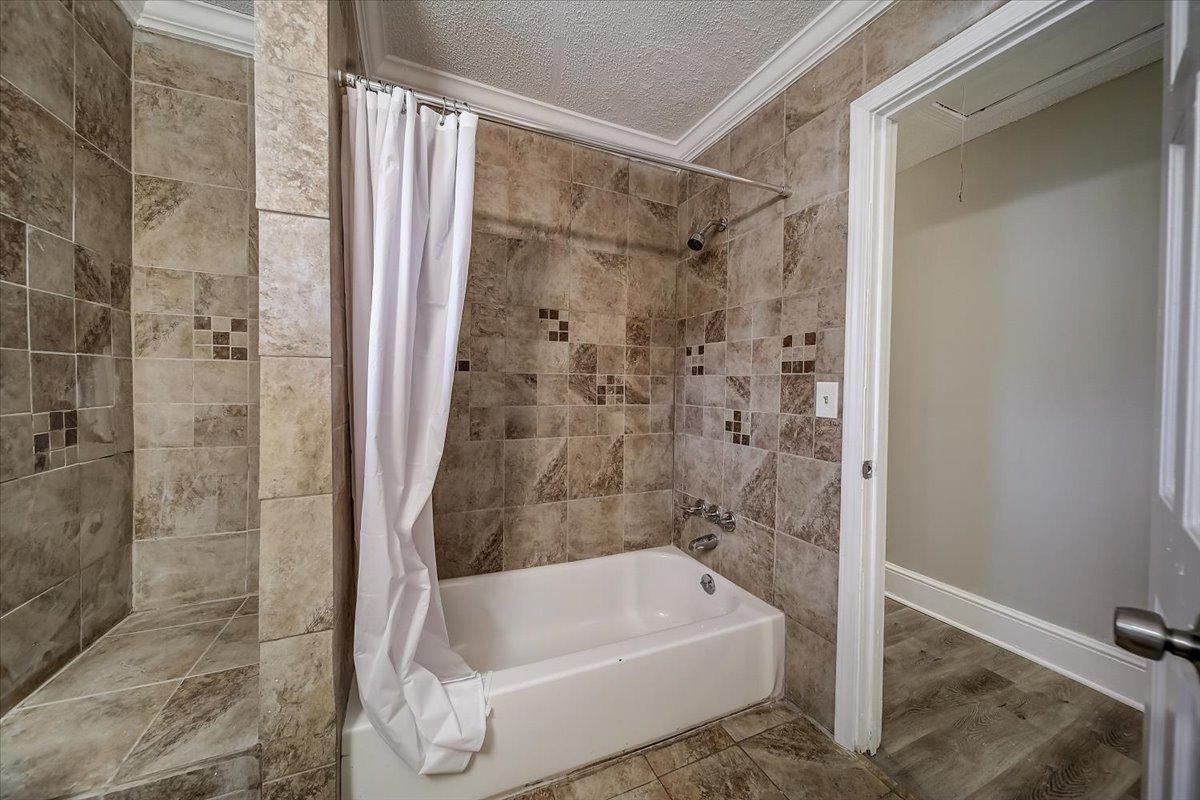 4610 Jones Rd - Photo 4 of 13