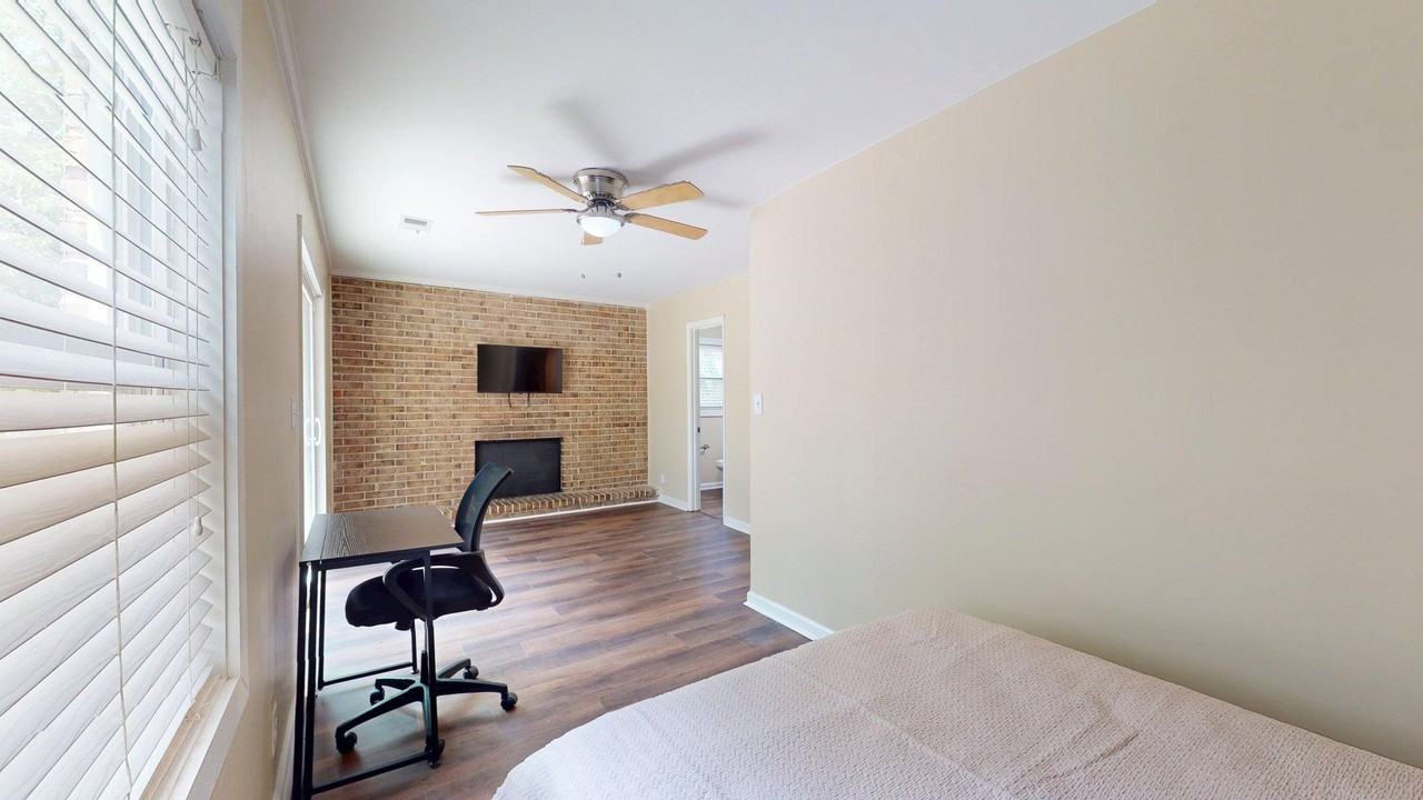 2897 Leisure Woods Ln - Photo 4 of 20