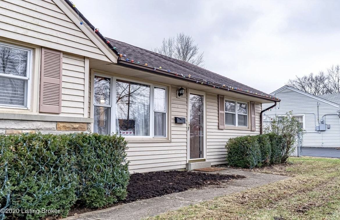 5402 Count Fleet Drive - Photo 2 of 3