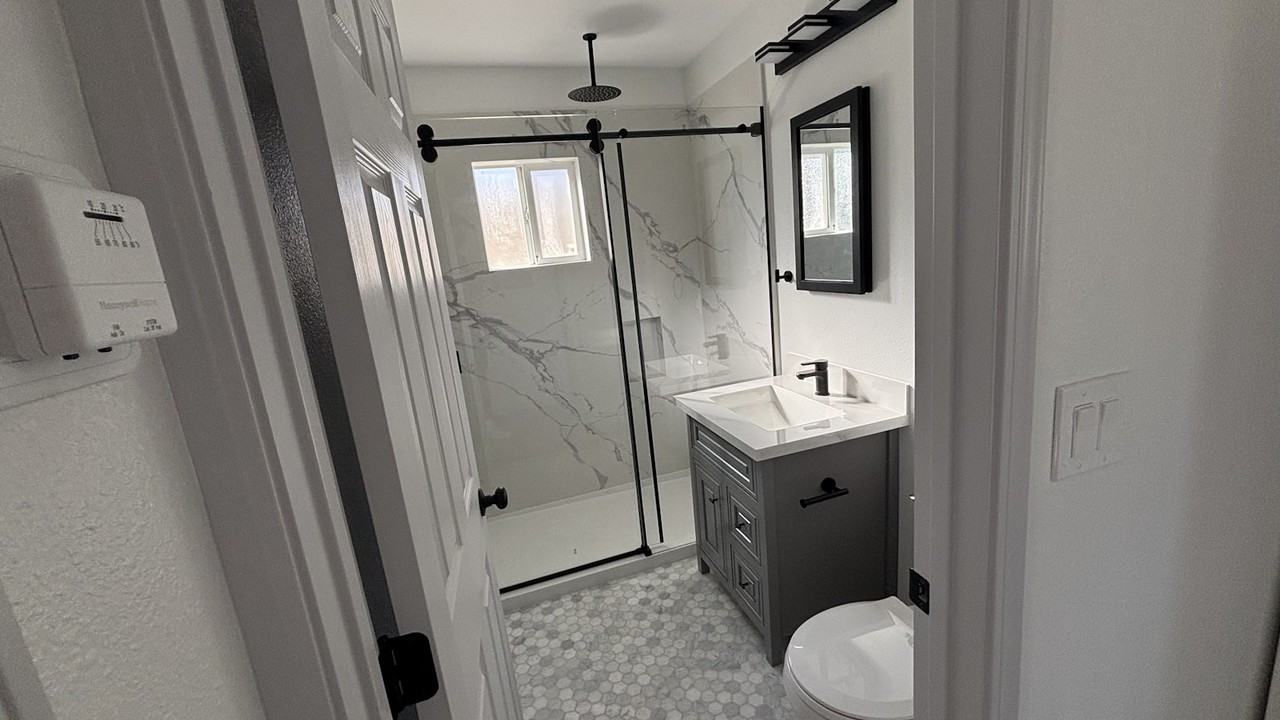 1035 Adams Street, Unit 4 - Photo 3 of 8