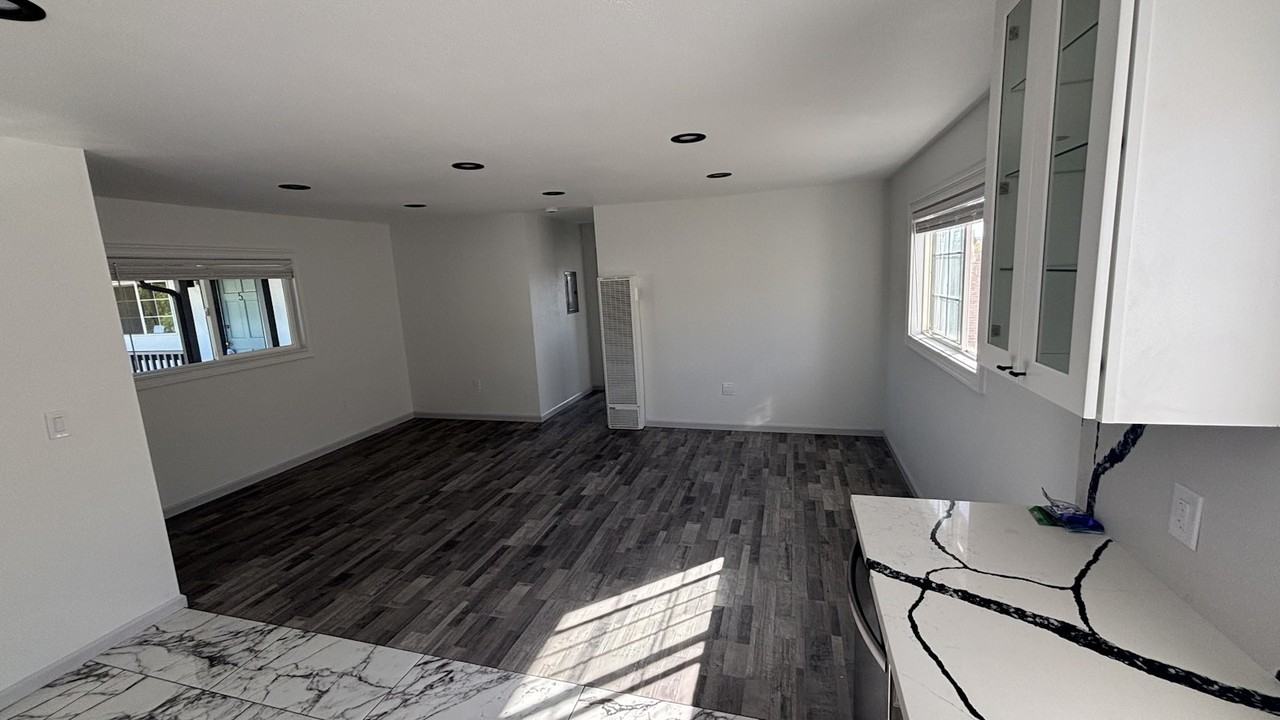 1035 Adams Street, Unit 4 - Photo 5 of 8