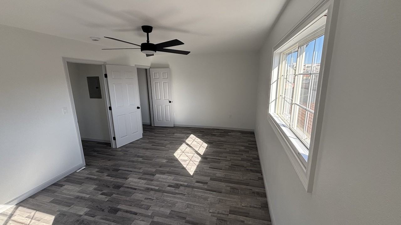 1035 Adams Street, Unit 4 - Photo 7 of 8