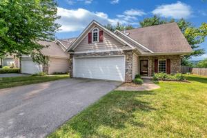 featured image of 857 W Pointe Dr