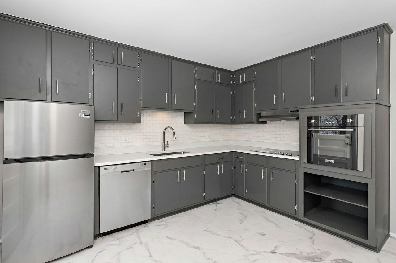 6119 Marty Street, Unit E - Photo 3 of 18