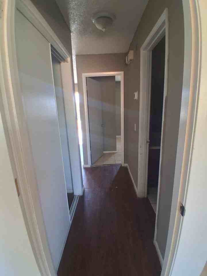 19211 California 18, Unit 1 - Photo 5 of 10