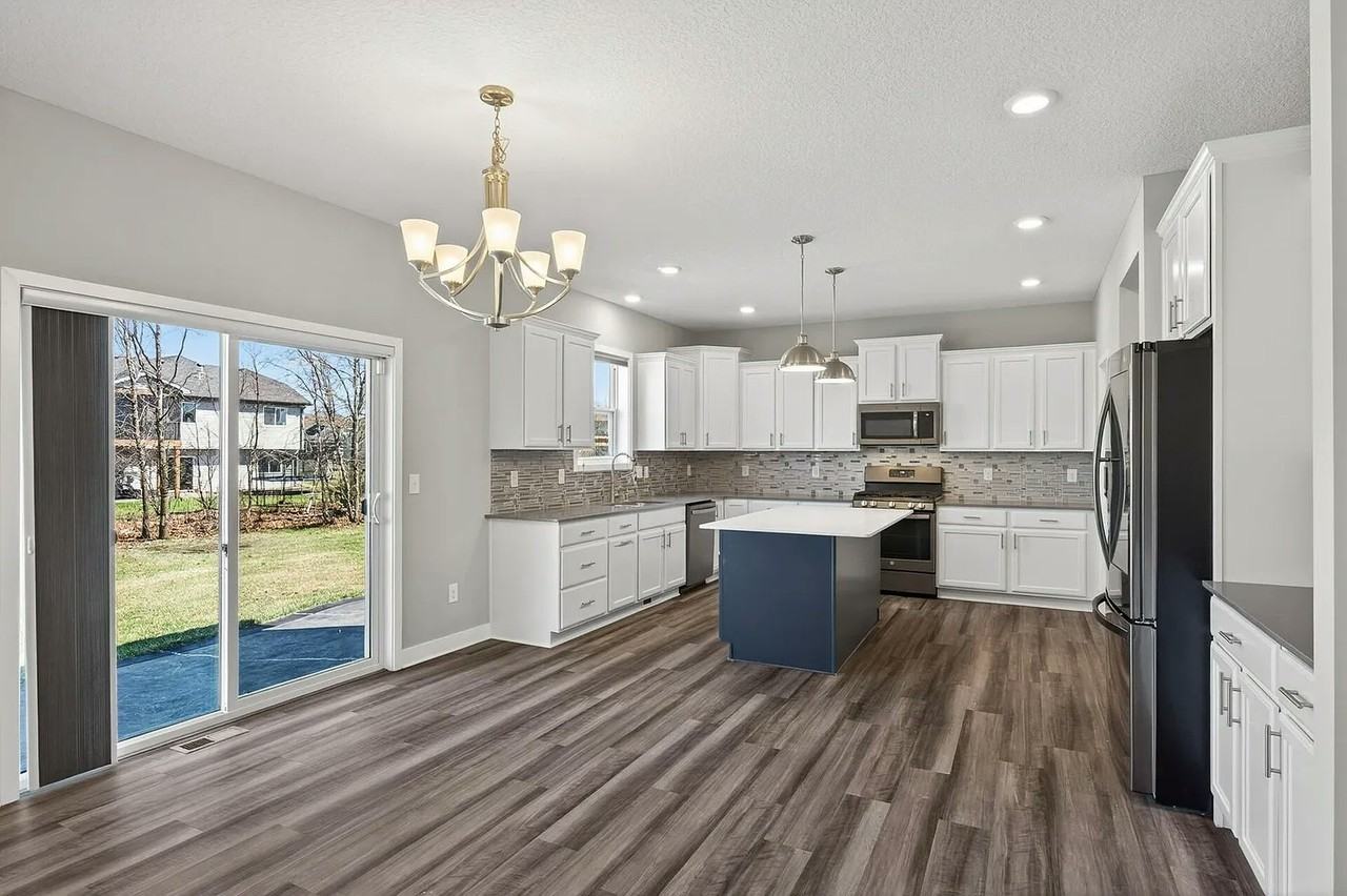 1083 152nd Avenue Northwest - Photo 6 of 35
