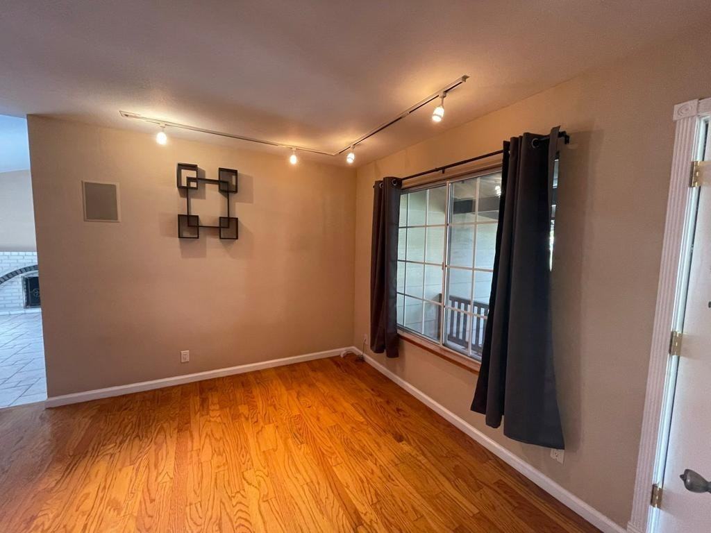 1877 Camacho Way - Photo 3 of 17