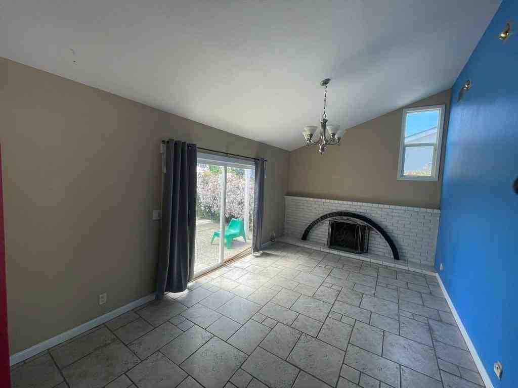1877 Camacho Way - Photo 5 of 17