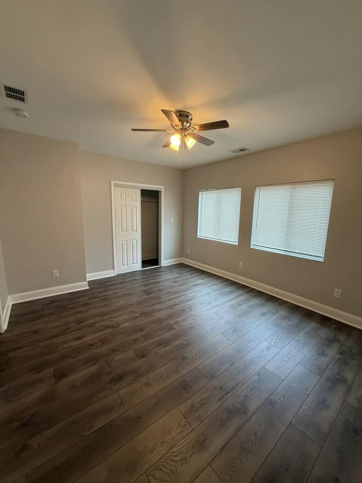 738 M Street - Photo 3 of 24