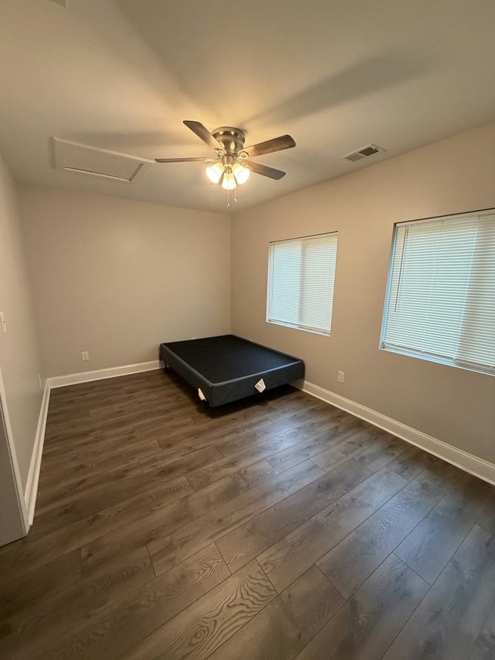 738 M Street - Photo 4 of 24