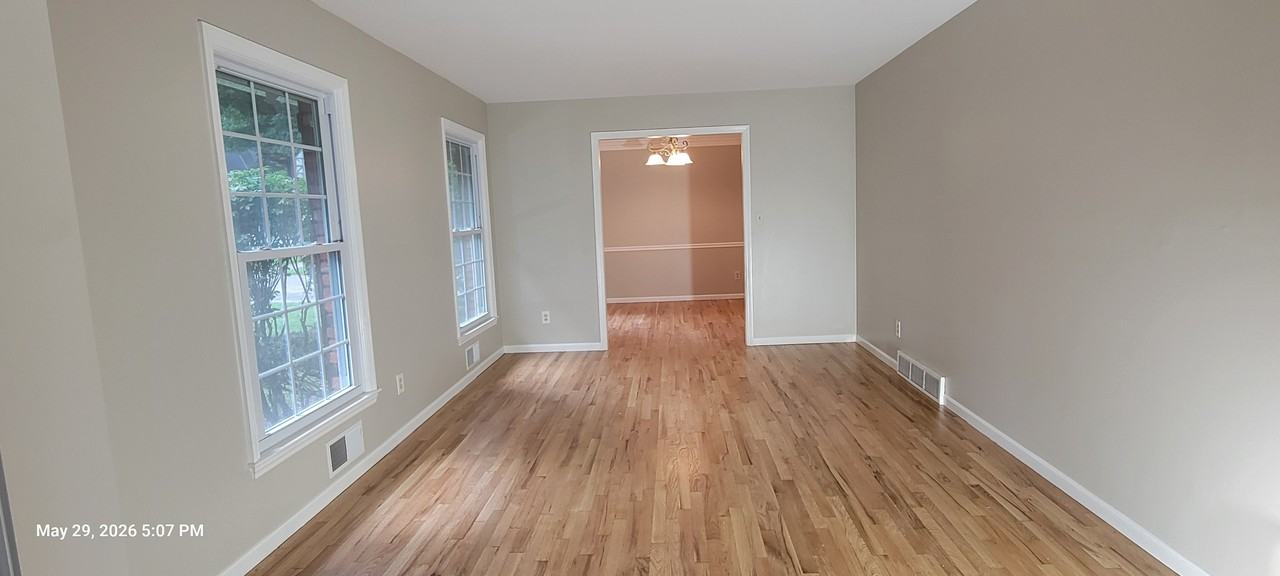 9607 Dearborn St #1 - Photo 4 of 9