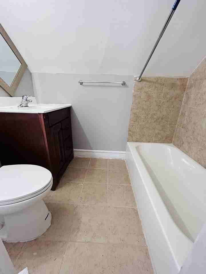 1221 Lindley Ave #3 - Photo 6 of 11