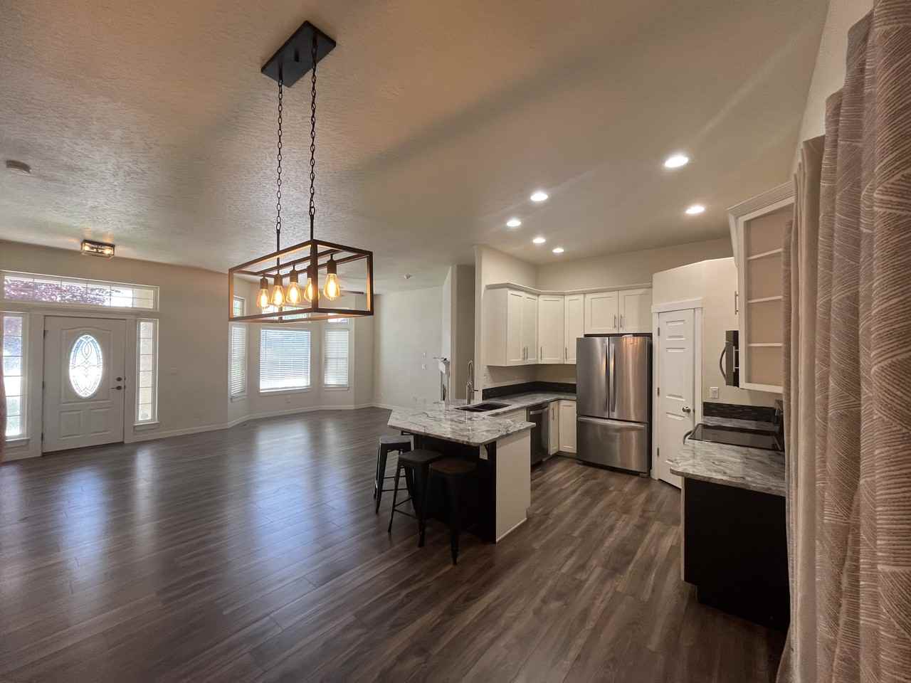 1820 W Camelot Dr #1 - Photo 5 of 27