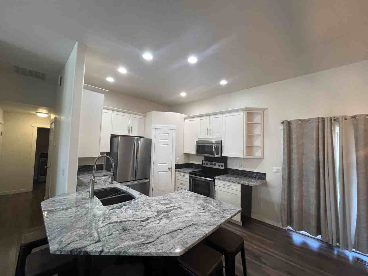 1820 W Camelot Dr #1 - Photo 6 of 27
