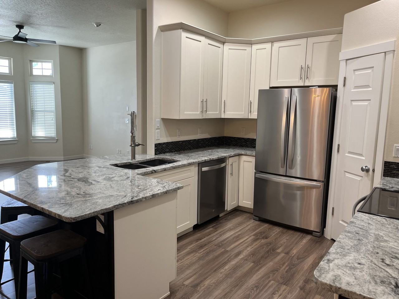 1820 W Camelot Dr #1 - Photo 7 of 27
