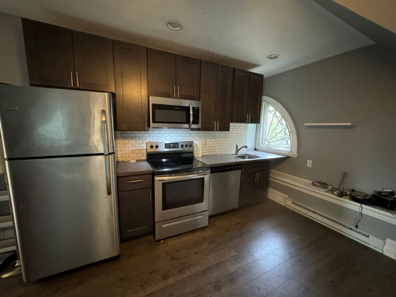 175 Roberts Ave #5 - Photo 2 of 22