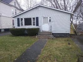 featured image of 176 Parkway Dr