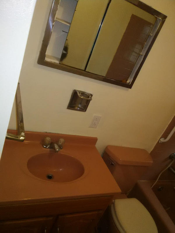 176 Parkway Dr - Photo 5 of 8