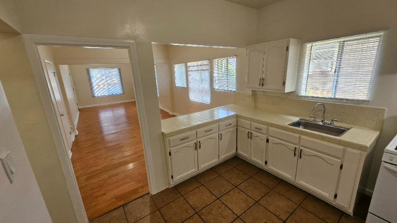 607 Belmont Ave - Photo 3 of 13