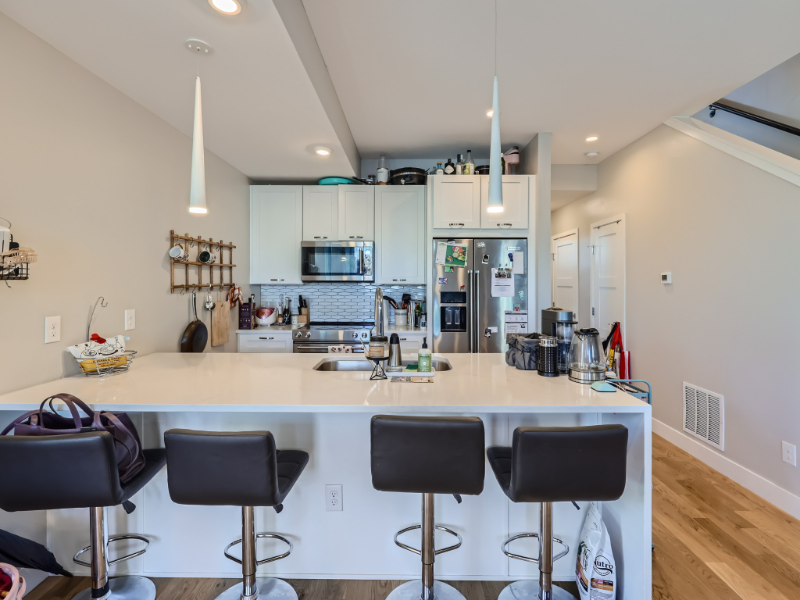 1272 Yates St #6 - Photo 7 of 30