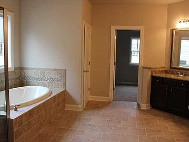 1521 Ashbury Park Dr - Photo 3 of 21