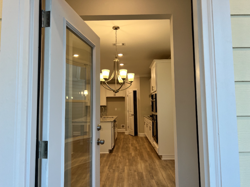 4091 Aveline Ln - Photo 6 of 31