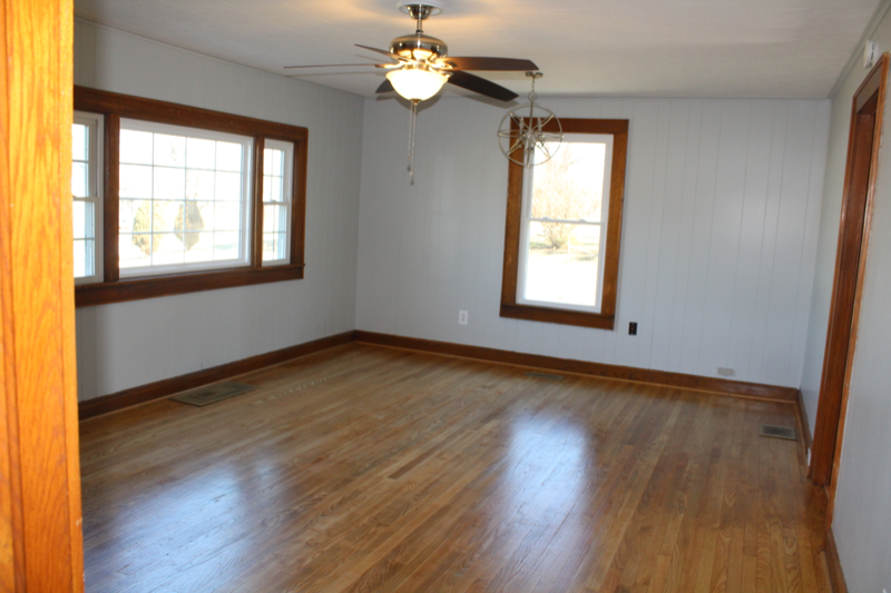 621 Lamont St - Photo 3 of 15