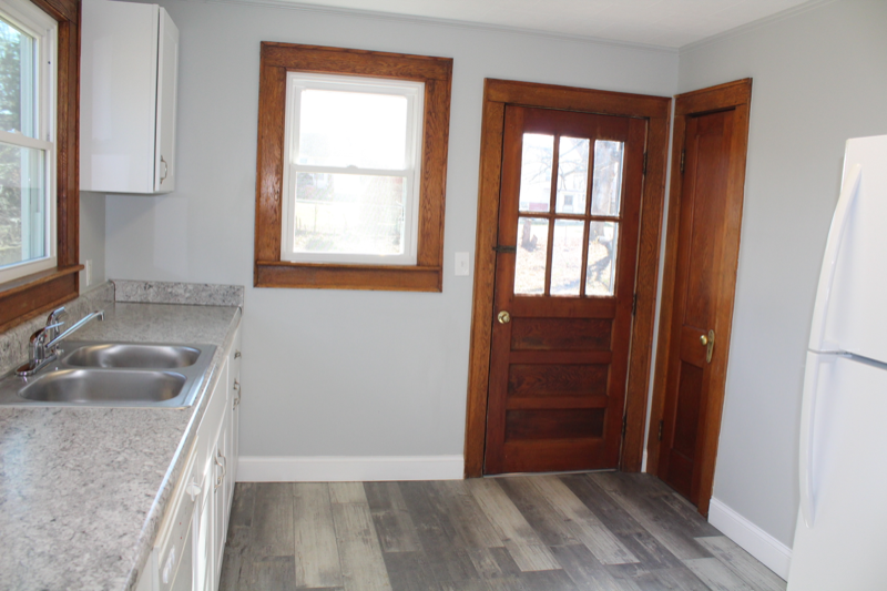 621 Lamont St - Photo 6 of 15