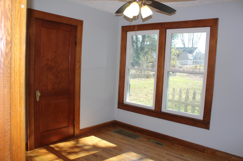 621 Lamont St - Photo 7 of 15