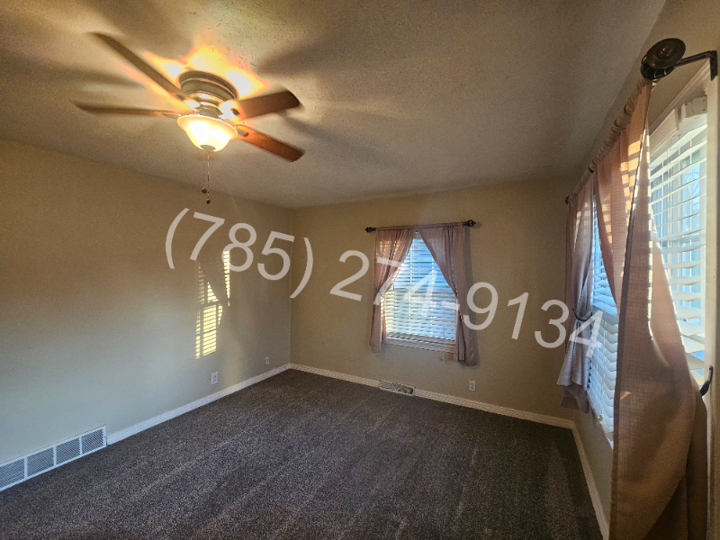 859 S 10th St - Photo 2 of 19