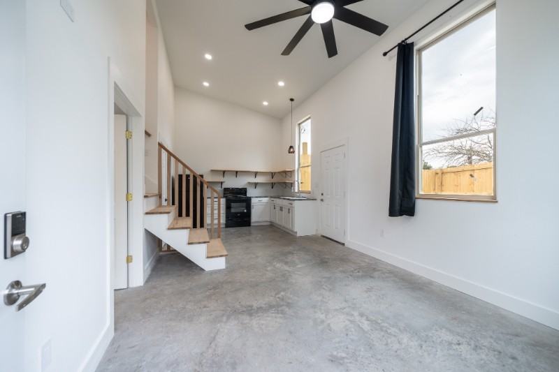 2 Earl Dr Unit C - Photo 4 of 12