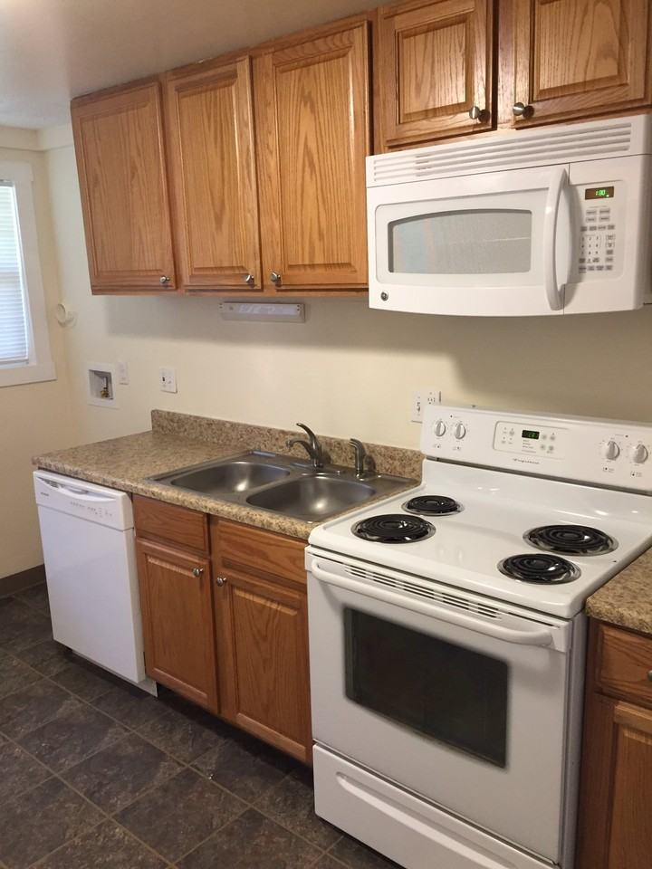 1026 17th Ave #B - Photo 2 of 15