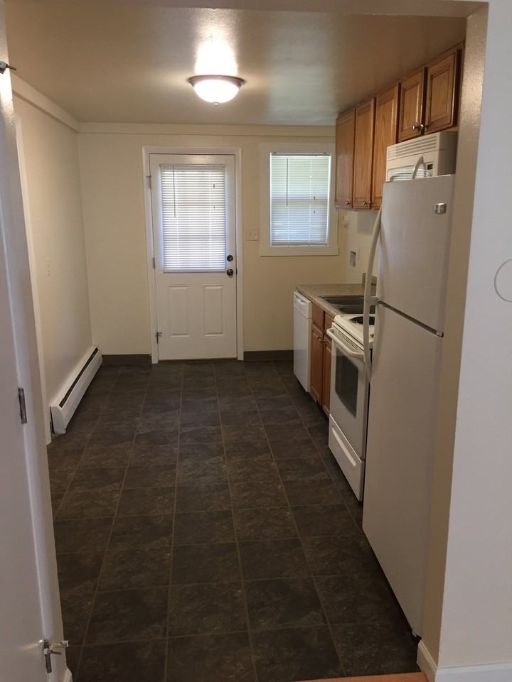 1026 17th Ave #B - Photo 3 of 15