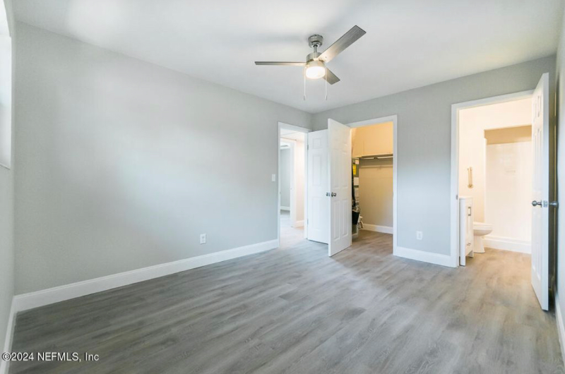 4212 Lane Ave S - Photo 4 of 8