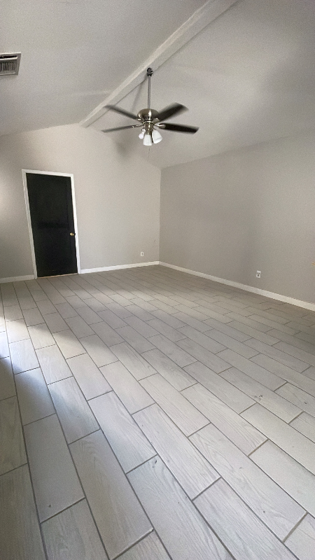 2425 Lake Victoria Dr - Photo 4 of 28