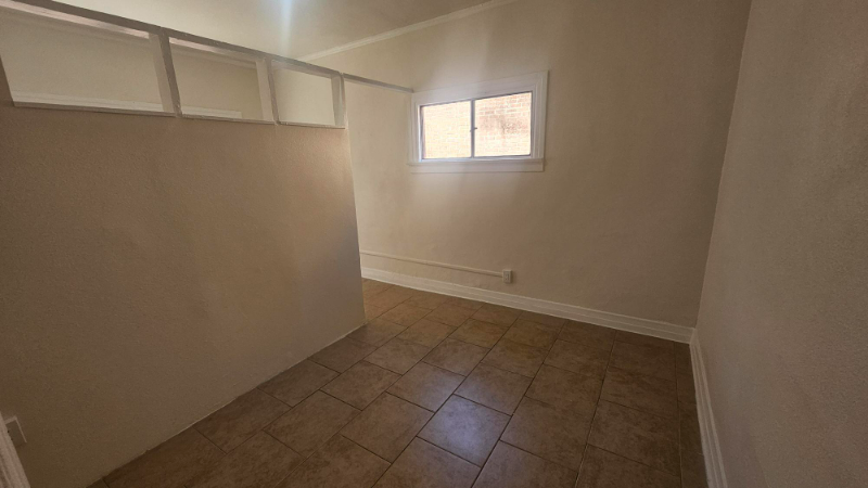 239 W 25th St #6 - Photo 3 of 17