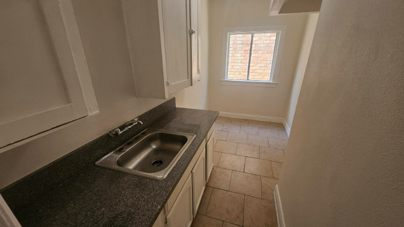 239 W 25th St #6 - Photo 7 of 17