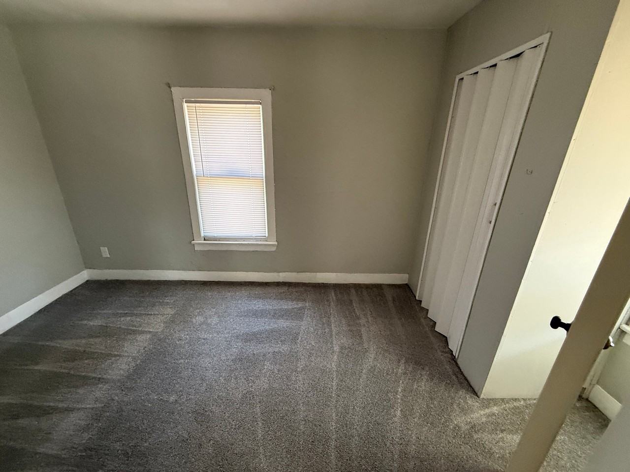 400 Aspenwald Ave - Photo 4 of 14