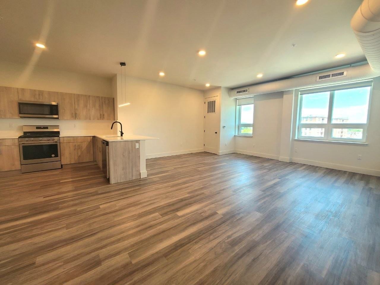 55 Washington St #4F
