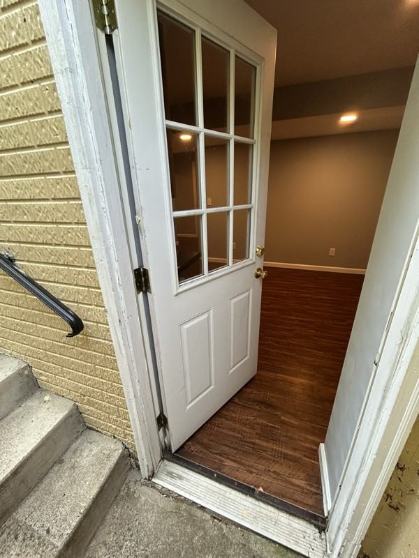 1301 Grant St - Photo 2 of 9