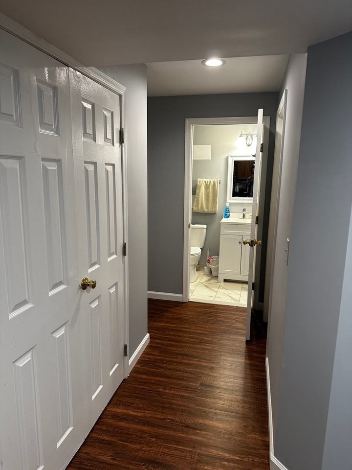 1301 Grant St - Photo 4 of 9