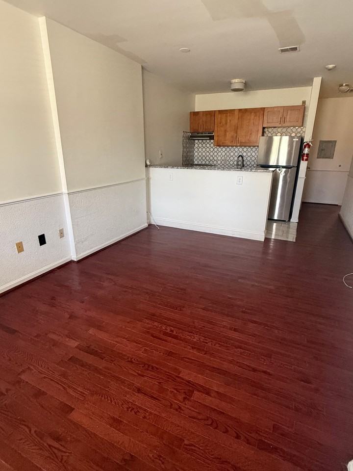 1729 N 33rd St #1 - Photo 2 of 6