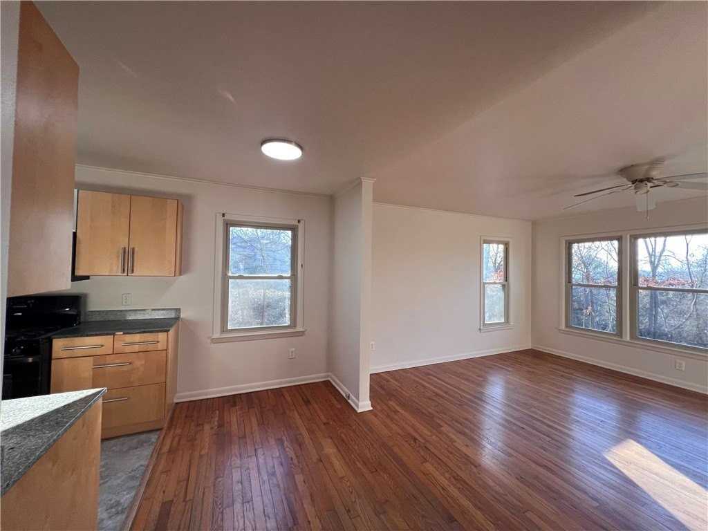 921 E Rodgers Dr - Photo 4 of 22