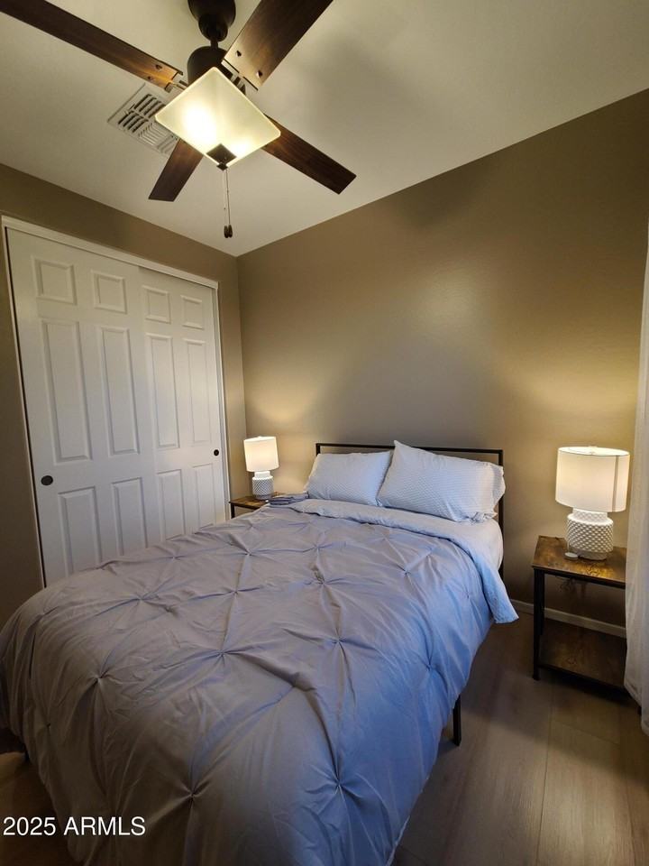 1666 E Lee Dr - Photo 4 of 30