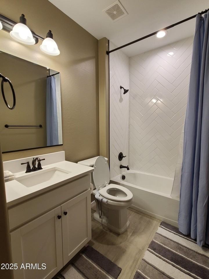 1666 E Lee Dr - Photo 7 of 30
