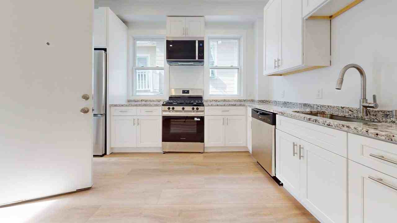 10 Bigelow St #1 - Photo 2 of 7
