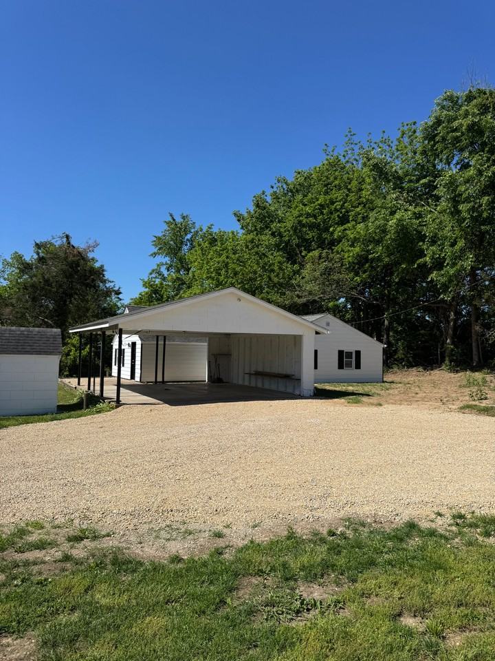 3485 Bray Rd - Photo 2 of 20
