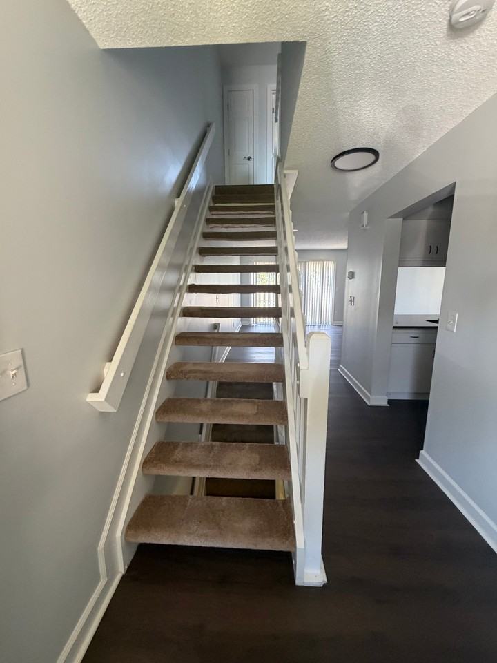 1963 Camino Ln - Photo 3 of 20